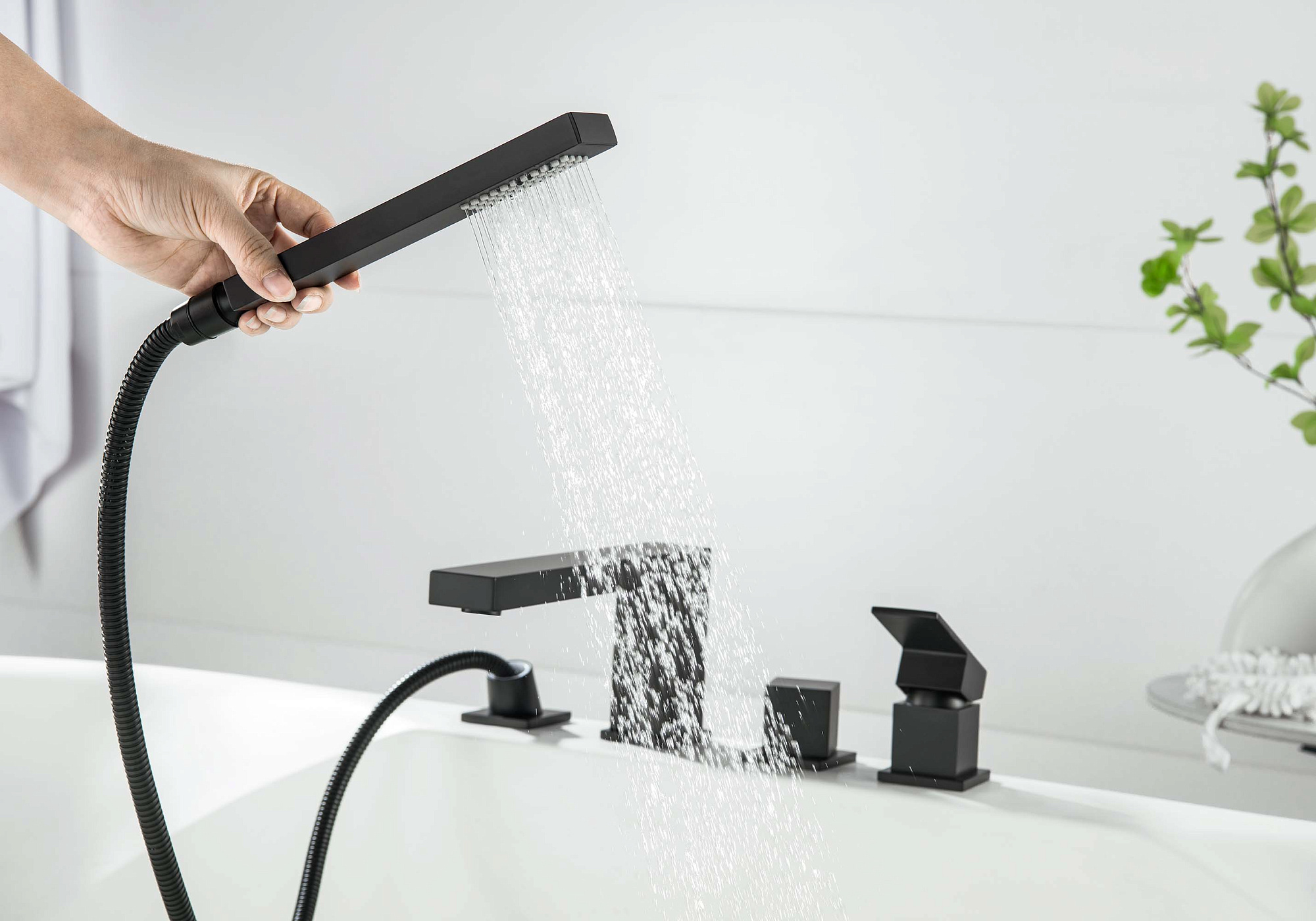 Смеситель ЛИБРА на борт ванны на 4 отверстия матовый черный Aquatek AQ1648MB купить 6