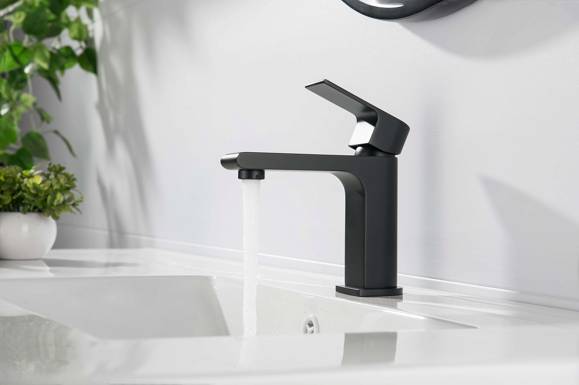 Смеситель ЛИРА  для раковины 103 без донного клапана матовый черный Aquatek AQ1410MB купить 2