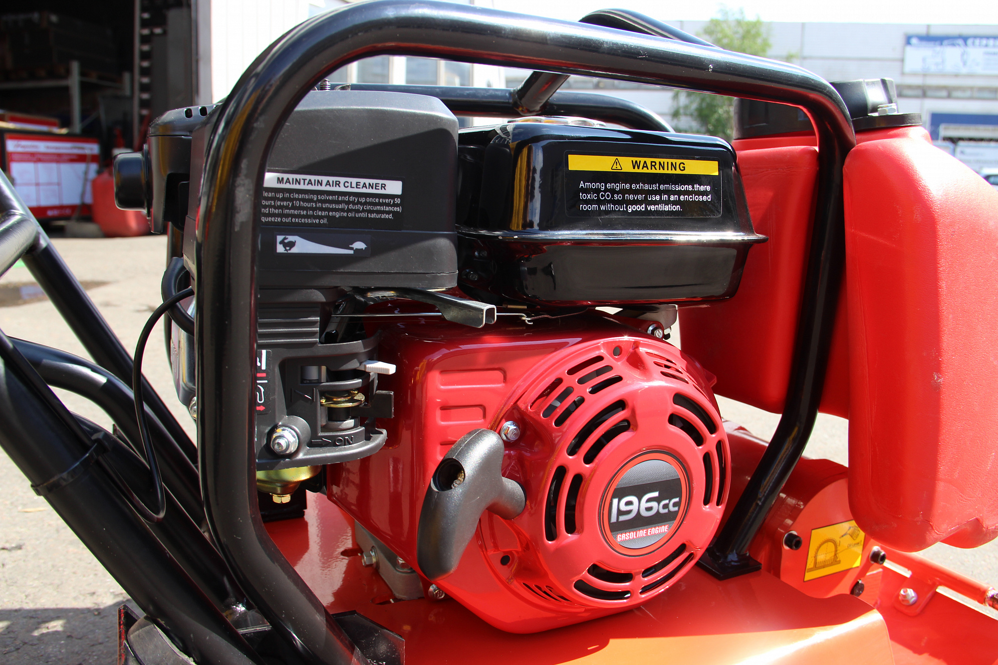 Виброплита бензиновая Impulse VP80TL двигатель Loncin LC200F 6.5л/с водн.бак 80кг доставка Нижний Новгород 1 Виброплита бензиновая Impulse VP80TL двигатель Loncin LC200F 6.5л/с водн.бак 80кг купить 1