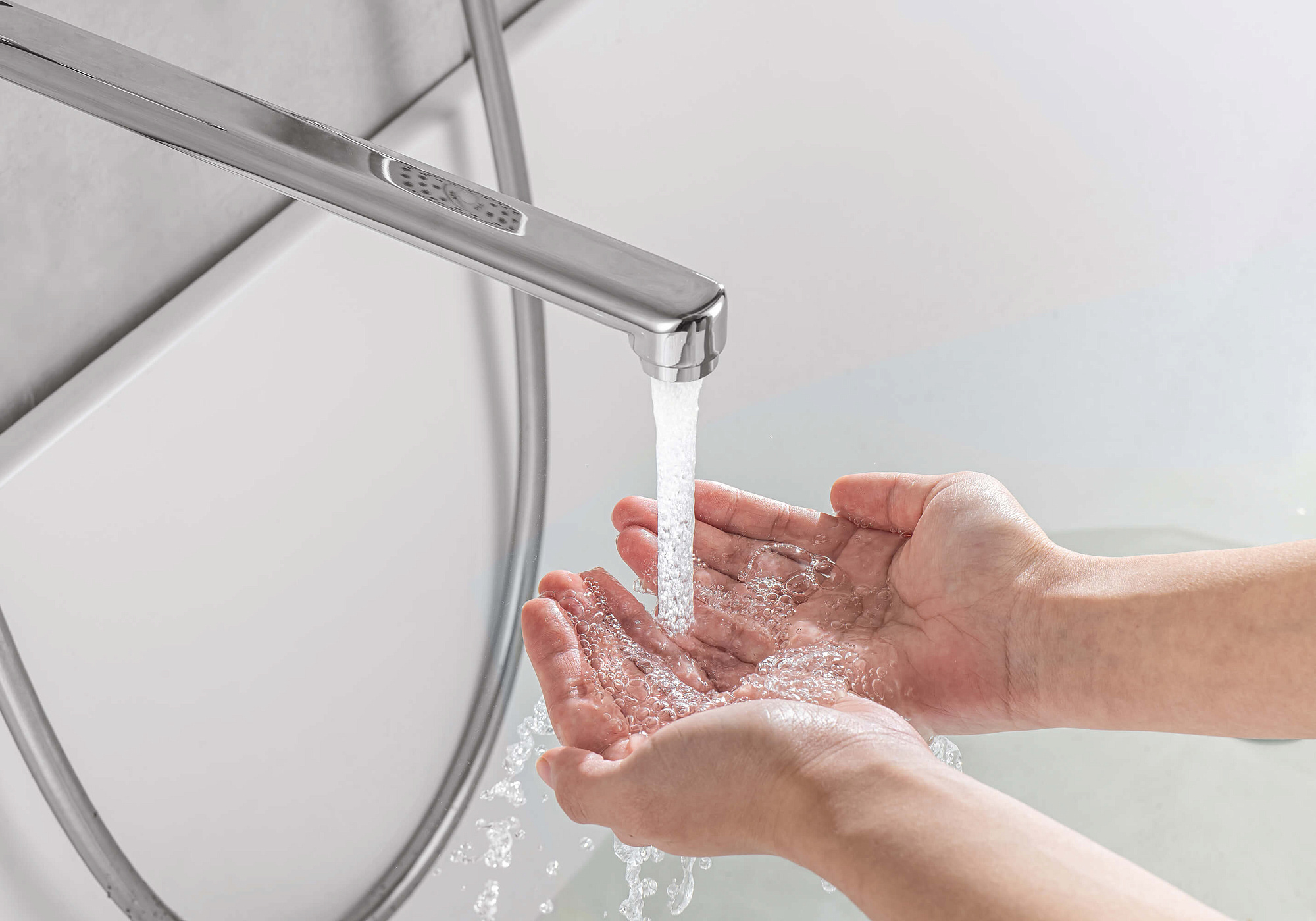 Смеситель ВЕГА  для ванны длинный излив Aquatek AQ1042CR купить 4