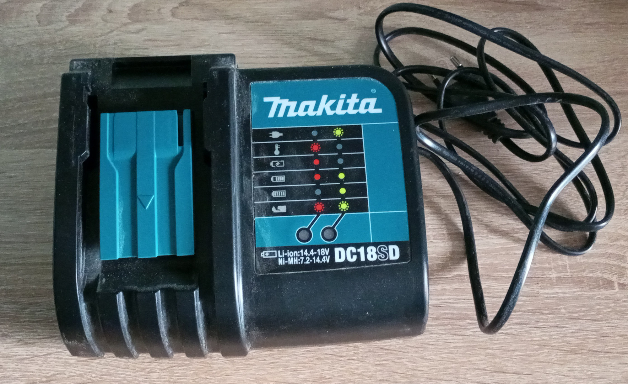 Зарядное устройство DC18SD (LXT 18В) для аккумуляторов 7.2-18ВNi-Mh, 14.4-18В Li-Ion (630881-4) доставка Нижний Новгород 2 Зарядное устройство DC18SD (LXT 18В) для аккумуляторов 7.2-18ВNi-Mh, 14.4-18В Li-Ion (630881-4) купить 2