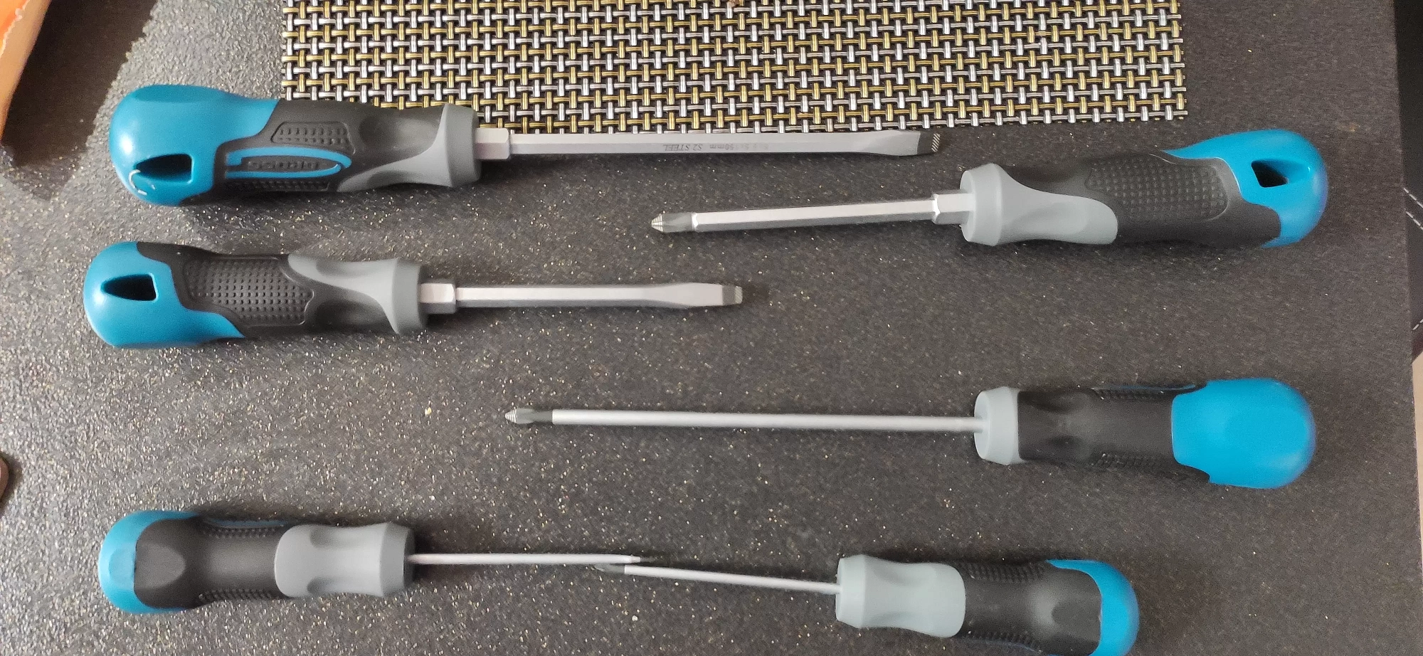 Набор отверток GROSS S2, трехкомпонентная рукоятка 6шт 12164 доставка Нижний Новгород 3 Набор отверток GROSS S2, трехкомпонентная рукоятка 6шт 12164 купить 3