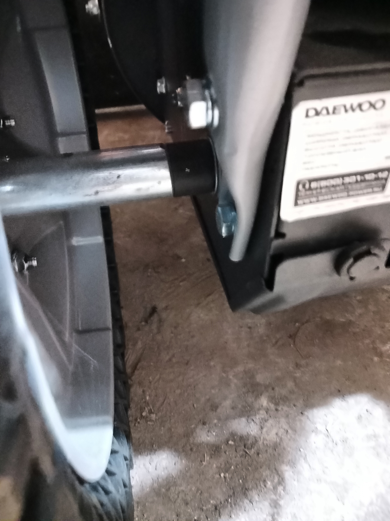 Снегоуборщик бензиновый DAEWOO S 7565 8,0 л.с. 6+2 скор 65/53 см доставка Нижний Новгород 13 Снегоуборщик бензиновый DAEWOO S 7565 8,0 л.с. 6+2 скор 65/53 см купить 13